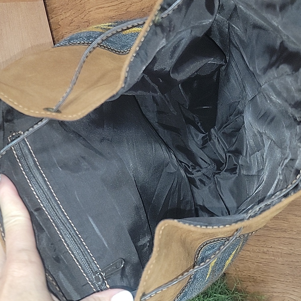 Handmade Leather & Wool Backpack - Picture 11 of 14